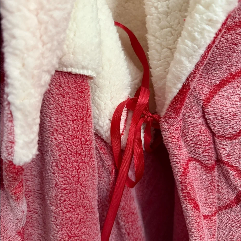 Pink & Red Plus Size Robe - Picture 3 of 5